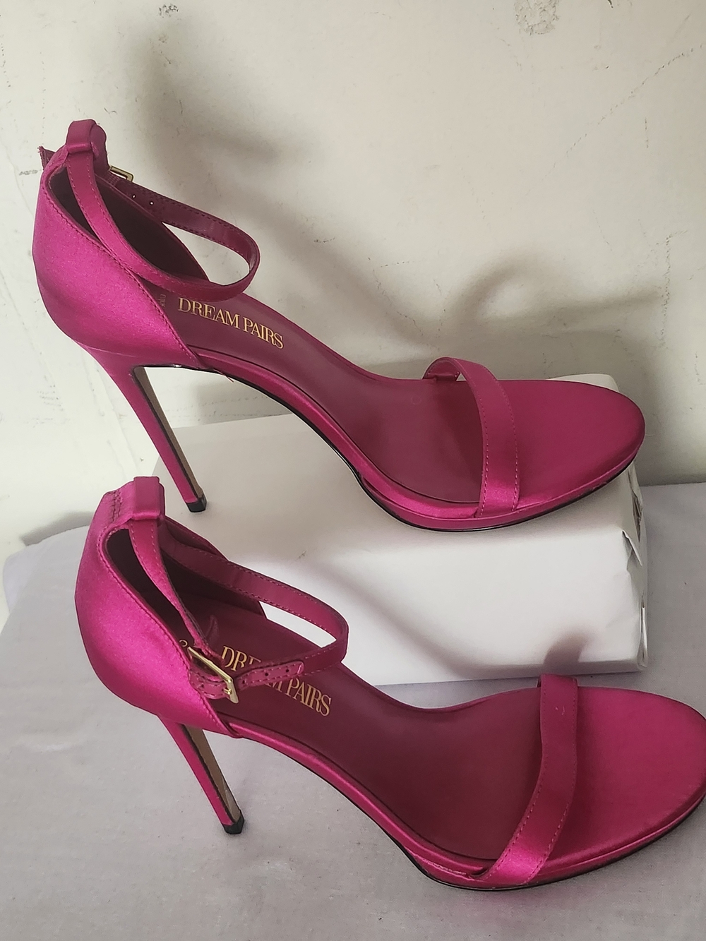 Dream Pairs Size 9, Hot Pink Satin Ankle-Strap Stiletto Heels